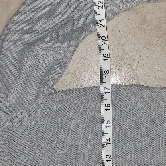 American Eagle Outfitters Juniors Gray Button Down V-Neck Cardigan Sweater Small - Picture 3 of 7